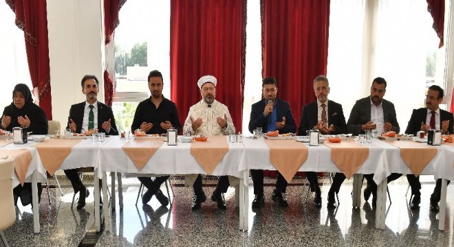 ‘Hak vatanımızı ilelebet payidar eylesin'