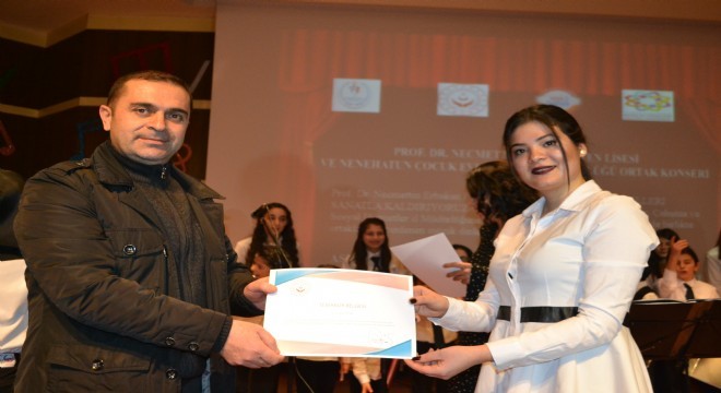 ‘'Engelleri sanatla kaldırıyoruz''